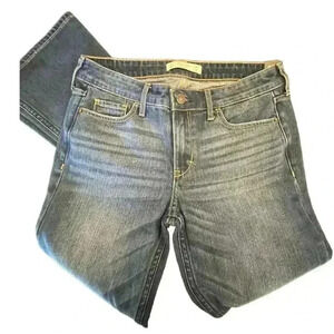 The A&F skinny boot cut Size 4s